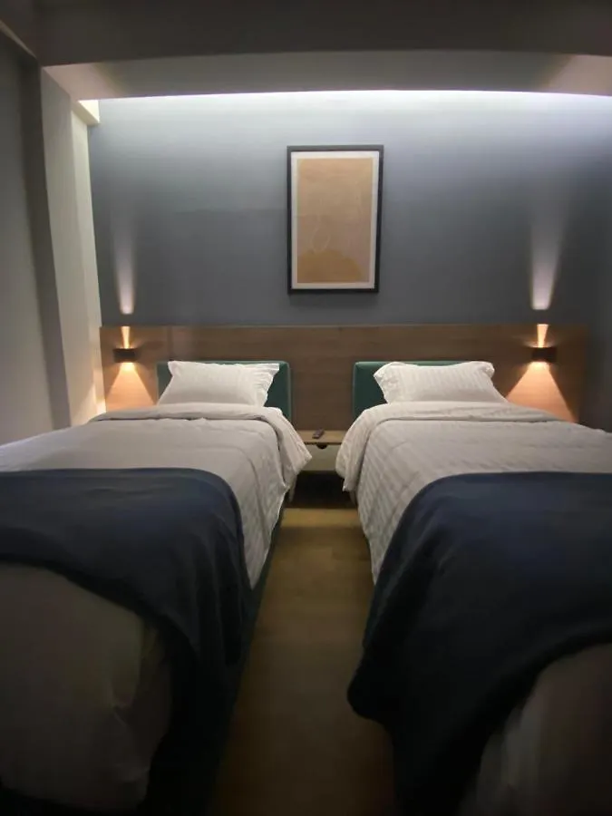 Dutch House Korca Hotel 0*, Korce Albania